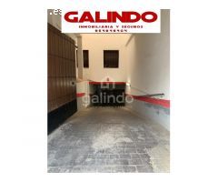 PISO BAJO CON PLAZA DE APARCAMIENTO Y TRASTERO