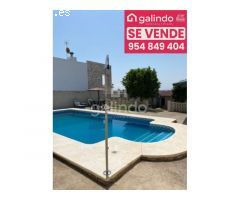 PARCELA CON PISCINA EN URB LOS CARRASCALES