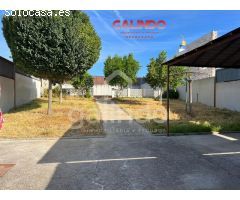 PARCELA CON PISCINA EN URB LOS CARRASCALES