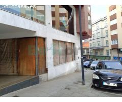 Local comercial de 350 m² en el centro de Betanzos