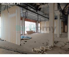 Local comercial de 350 m² en el centro de Betanzos