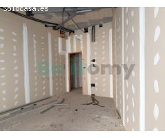 Local comercial de 350 m² en el centro de Betanzos