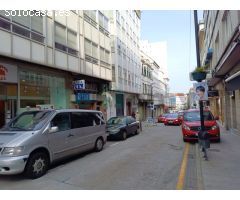 Local comercial de 350 m² en el centro de Betanzos
