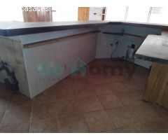 Se alquila local comercial acondicionado como Cafetería/Restaurante