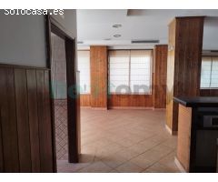 Se alquila local comercial acondicionado como Cafetería/Restaurante