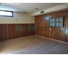 Se alquila local comercial acondicionado como Cafetería/Restaurante