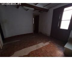 CASA EN VENTA CON 4 HABITACIONES Y PATIO EN CIRAT - CASTELLÓN