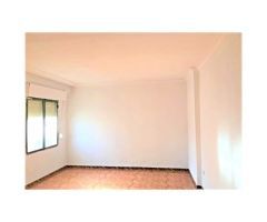 PISO EN VENTA EN YECLA - MURCIA CON 3 HABITACIONES Y BALCÓN