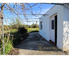 Magnifico terreno de Regadio con casa para disfrutar en Alhaurin de la Torre