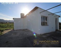 Magnifico terreno de Regadio con casa para disfrutar en Alhaurin de la Torre