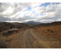 EXTENSA FINCA CON RUINA Y POSIBILIDADES DE CONSTRUCION