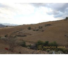 EXTENSA FINCA CON RUINA Y POSIBILIDADES DE CONSTRUCION
