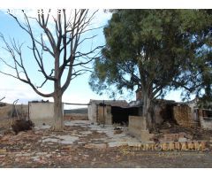 EXTENSA FINCA CON RUINA Y POSIBILIDADES DE CONSTRUCION