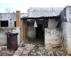 EXTENSA FINCA CON RUINA Y POSIBILIDADES DE CONSTRUCION