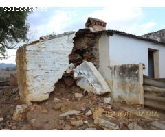 EXTENSA FINCA CON RUINA Y POSIBILIDADES DE CONSTRUCION