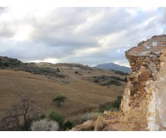 EXTENSA FINCA CON RUINA Y POSIBILIDADES DE CONSTRUCION