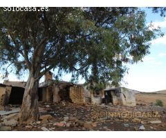 EXTENSA FINCA CON RUINA Y POSIBILIDADES DE CONSTRUCION