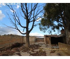 EXTENSA FINCA CON RUINA Y POSIBILIDADES DE CONSTRUCION