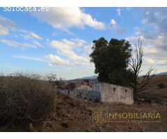 EXTENSA FINCA CON RUINA Y POSIBILIDADES DE CONSTRUCION