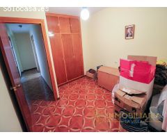 Se vende casa muy espaciosa en el centro de Coín