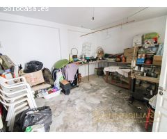 Se vende casa muy espaciosa en el centro de Coín