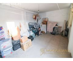 Se vende casa muy espaciosa en el centro de Coín