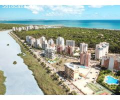 ¡Descubre tu hogar ideal en Las Dunas, frente al majestuoso Río Segura e la