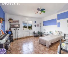 Preciosa casa de campo con más de 2000 m2 en La Argentina