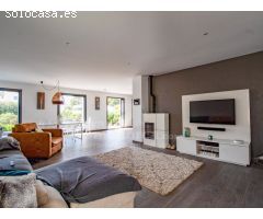 Moderno chalet con vistas al mar en Addaia
