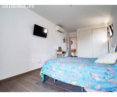 Moderno chalet con vistas al mar en Addaia
