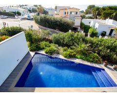 Moderno chalet con vistas al mar en Addaia