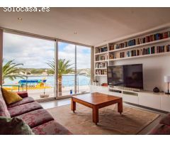 Casa en primera línea del puerto de Mahón