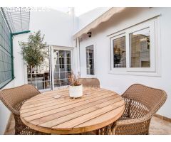 Preciosa casa unifamiliar con garaje, jardín y terrazas en Mahón