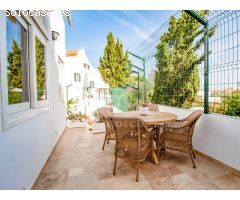 Preciosa casa unifamiliar con garaje, jardín y terrazas en Mahón