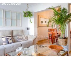 Preciosa casa unifamiliar con garaje, jardín y terrazas en Mahón