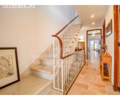 Preciosa casa unifamiliar con garaje, jardín y terrazas en Mahón
