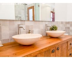 Preciosa casa unifamiliar con garaje, jardín y terrazas en Mahón
