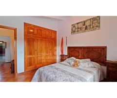 Chalet con piscina y garaje en Son Vilar