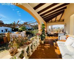 Chalet con gran jardín en Son Carrió