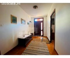 Casa de 3 plantas con patio en Ciutadella