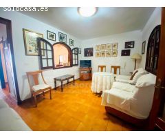 Casa de 3 plantas con patio en Ciutadella