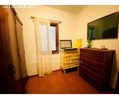 Casa de 3 plantas con patio en Ciutadella