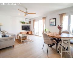 Chalet con piscina y vistas al mar en Son Bou