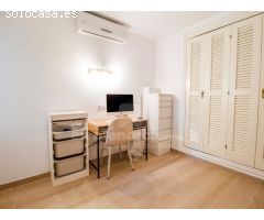 Chalet con piscina y vistas al mar en Son Bou