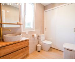 Chalet con piscina y vistas al mar en Son Bou