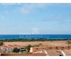 Chalet con piscina y vistas al mar en Son Bou