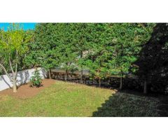Chalet adosado con jardín en Calan Blanes
