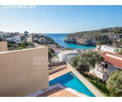 Chalet adosado con vistas al mar en Es Canutells