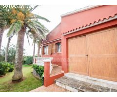 Chalet cerca del mar en Punta Prima