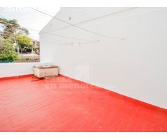 Casa con garaje y jardín en Mahón